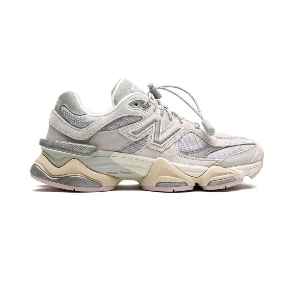 New Balance 9068 w/ drawstrings